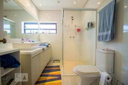 Apartamento à venda com 272m², 4 quartos e 4 vagasBanheiro da Suíte 1