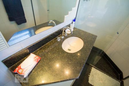 Apartamento à venda com 272m², 4 quartos e 4 vagasBanheiro da Suíte 2