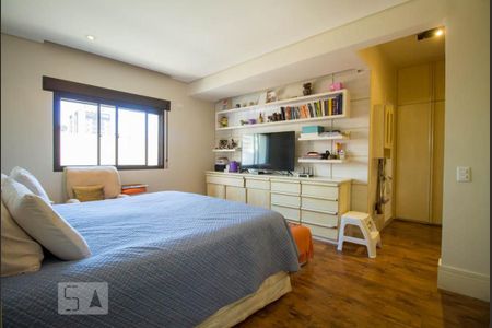 Apartamento à venda com 272m², 4 quartos e 4 vagasSuíte 1