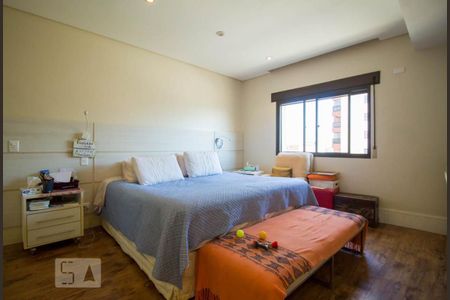 Apartamento à venda com 272m², 4 quartos e 4 vagasSuíte 1