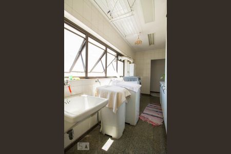 Apartamento à venda com 272m², 4 quartos e 4 vagasLavanderia 