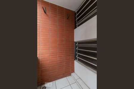 Apartamento à venda com 84m², 2 quartos e sem vaga Apartamento à venda com 84m², 2 quartos e sem vagaSacada