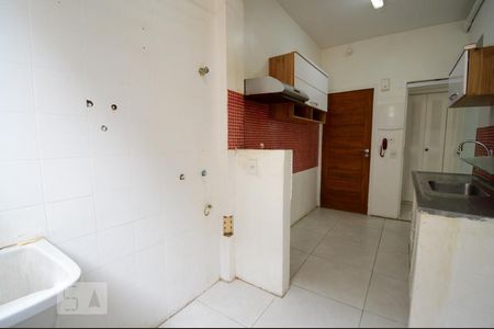Apartamento à venda com 90m², 2 quartos e 1 vaga Apartamento à venda com 90m², 2 quartos e 1 vagaCozinha e Área de Serviço