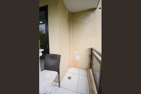 Apartamento à venda com 90m², 2 quartos e 1 vaga Apartamento à venda com 90m², 2 quartos e 1 vagaVaranda da Suíte