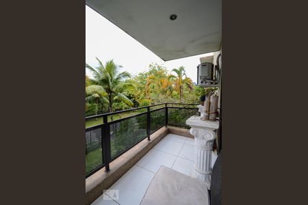 Apartamento à venda com 90m², 2 quartos e 1 vaga Apartamento à venda com 90m², 2 quartos e 1 vagaVaranda da Suíte