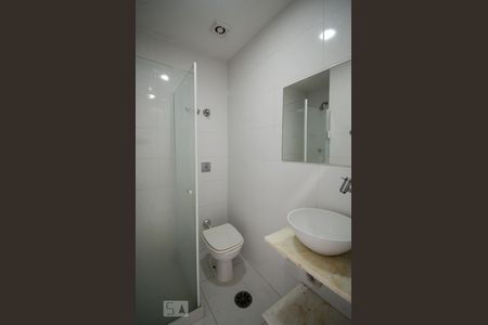 Apartamento à venda com 90m², 2 quartos e 1 vaga Apartamento à venda com 90m², 2 quartos e 1 vagaBanheiro da Suíte