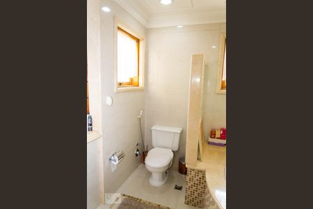 Casa de condomínio à venda com 586m², 4 quartos e 3 vagasSuíte do quarto 1