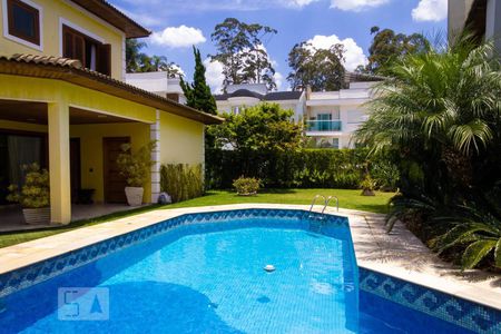 Casa de condomínio à venda com 586m², 4 quartos e 3 vagasPiscina / Jadim