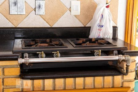 Casa de condomínio à venda com 586m², 4 quartos e 3 vagasVaranda gourmet