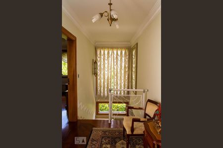 Casa de condomínio à venda com 586m², 4 quartos e 3 vagasHall dos quartos