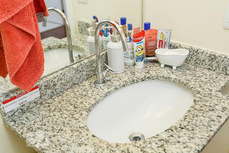 Apartamento à venda com 70m², 3 quartos e 1 vaga Apartamento à venda com 70m², 3 quartos e 1 vagaLavabo