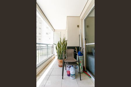 Apartamento à venda com 70m², 3 quartos e 1 vaga Apartamento à venda com 70m², 3 quartos e 1 vagaSacada