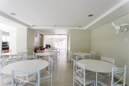 Apartamento à venda com 70m², 3 quartos e 1 vaga Apartamento à venda com 70m², 3 quartos e 1 vagaÁrea comum - Salão de festas