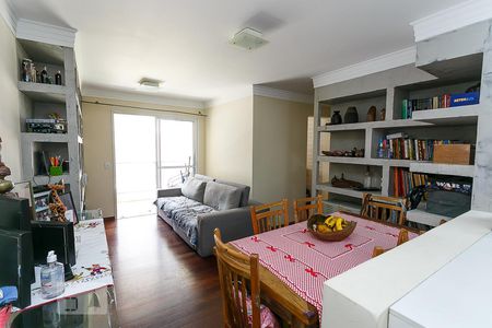 Apartamento à venda com 70m², 3 quartos e 1 vaga Apartamento à venda com 70m², 3 quartos e 1 vagaSala