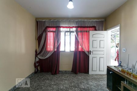 Sala de casa à venda com 2 quartos, 200m² em Jardim Monte Kemel, São Paulo