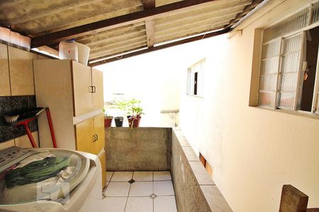 Casa à venda com 125m², 4 quartos e 4 vagasLavanderia