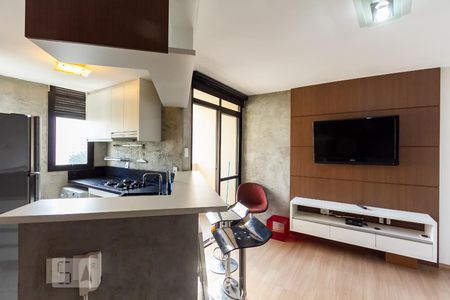 Sala/Cozinha de apartamento para alugar com 1 quarto, 40m² em Indianópolis, São Paulo