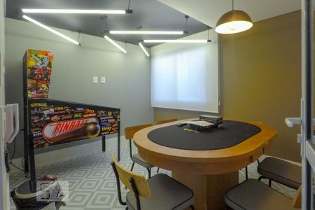 Studio para alugar com 39m², 1 quarto e 1 vaga Studio para alugar com 39m², 1 quarto e 1 vagaSala de Jogos
