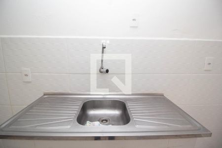 Sala/ Cozinha de casa para alugar com 1 quarto, 45m² em Vila Zat, São Paulo