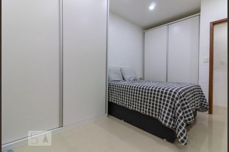 Apartamento à venda com 80m², 2 quartos e 1 vaga Apartamento à venda com 80m², 2 quartos e 1 vagaSuíte