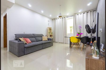 Apartamento à venda com 80m², 2 quartos e 1 vaga Apartamento à venda com 80m², 2 quartos e 1 vagaSala