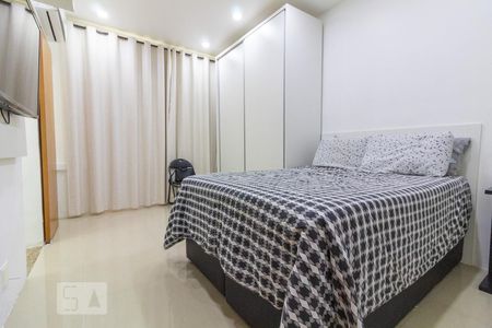 Apartamento à venda com 80m², 2 quartos e 1 vaga Apartamento à venda com 80m², 2 quartos e 1 vagaSuíte