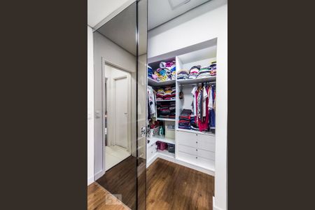 Apartamento à venda com 87m², 2 quartos e 2 vagasCloset