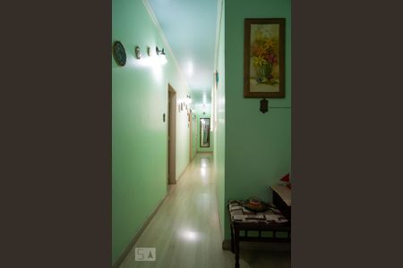 Corredor de apartamento à venda com 2 quartos, 90m² em Centro Histórico, Porto Alegre