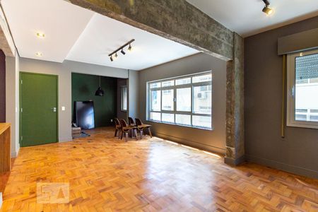 Sala de apartamento para alugar com 2 quartos, 90m² em Jardim Europa, São Paulo