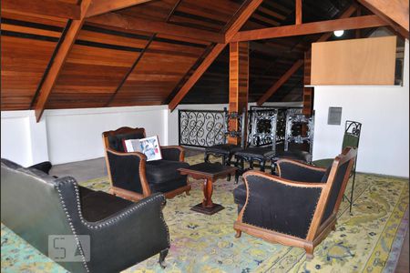 Casa à venda com 300m², 3 quartos e 3 vagasTerraço