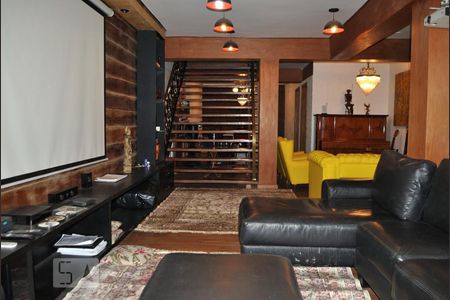 Sala de casa à venda com 3 quartos, 300m² em Bosque da Saúde, São Paulo