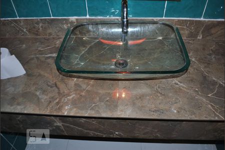 Lavabo de casa à venda com 3 quartos, 300m² em Bosque da Saúde, São Paulo