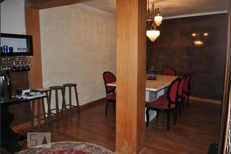 Sala de casa à venda com 3 quartos, 300m² em Bosque da Saúde, São Paulo