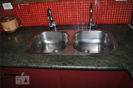 Casa à venda com 300m², 3 quartos e 3 vagasCozinha