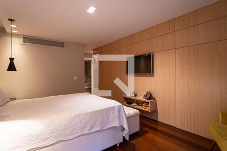 Apartamento à venda com 341m², 4 quartos e 2 vagasSuite