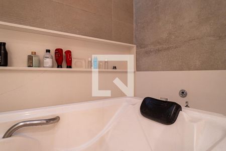 Apartamento à venda com 341m², 4 quartos e 2 vagasBanheiro da Suíte