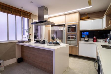 Apartamento à venda com 341m², 4 quartos e 2 vagasCozinha