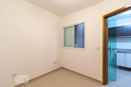 Quarto 2 de casa de condomínio para alugar com 2 quartos, 36m² em Vila Paiva, São Paulo