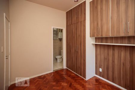 Apartamento à venda com 38m², 1 quarto e 1 vagaQuarto