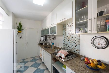 Apartamento para alugar com 102m², 2 quartos e 1 vagaCozinha