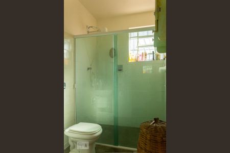 Casa à venda com 70m², 2 quartos e 2 vagasBanheiro