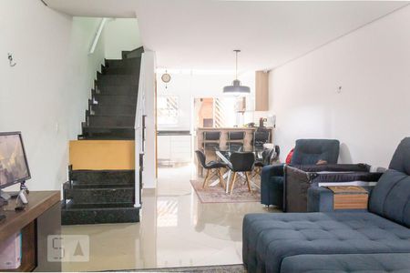 Sala de casa à venda com 3 quartos, 200m² em Vila Marari, São Paulo
