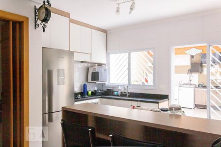 Casa à venda com 200m², 3 quartos e 2 vagas Casa à venda com 200m², 3 quartos e 2 vagasCozinha