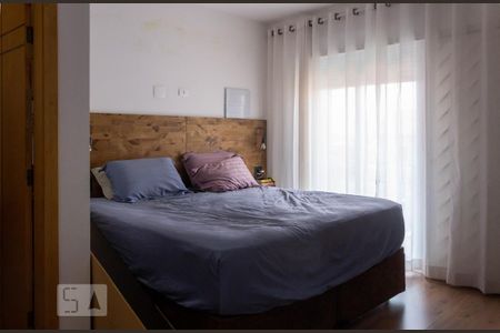 Casa à venda com 200m², 3 quartos e 2 vagas Casa à venda com 200m², 3 quartos e 2 vagasSuíte 3