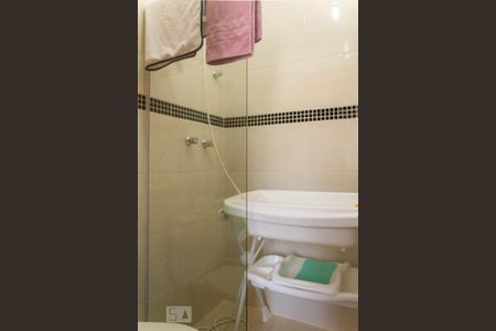 Casa à venda com 200m², 3 quartos e 2 vagas Casa à venda com 200m², 3 quartos e 2 vagasBanheiro Suíte 1