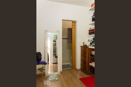Casa à venda com 200m², 3 quartos e 2 vagas Casa à venda com 200m², 3 quartos e 2 vagasSuíte 2