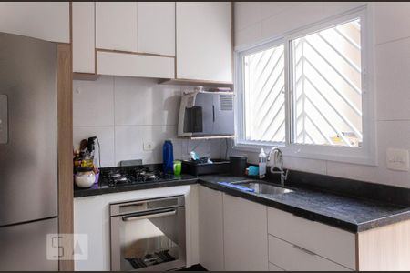 Casa à venda com 200m², 3 quartos e 2 vagas Casa à venda com 200m², 3 quartos e 2 vagasCozinha