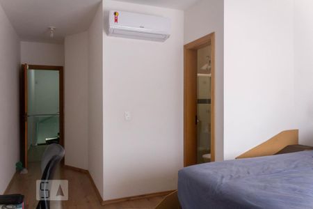 Casa à venda com 200m², 3 quartos e 2 vagas Casa à venda com 200m², 3 quartos e 2 vagasSuíte 3