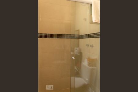 Casa à venda com 200m², 3 quartos e 2 vagas Casa à venda com 200m², 3 quartos e 2 vagasBanheiro Suíte 3