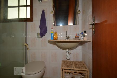 Casa para alugar com 196m², 3 quartos e 2 vagasBanheiro Social